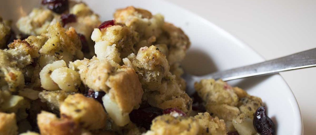 Easy Vegan Stuffing with Cranberries